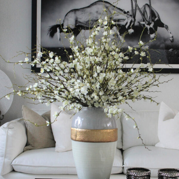 Goddeavir artificial plant in vase