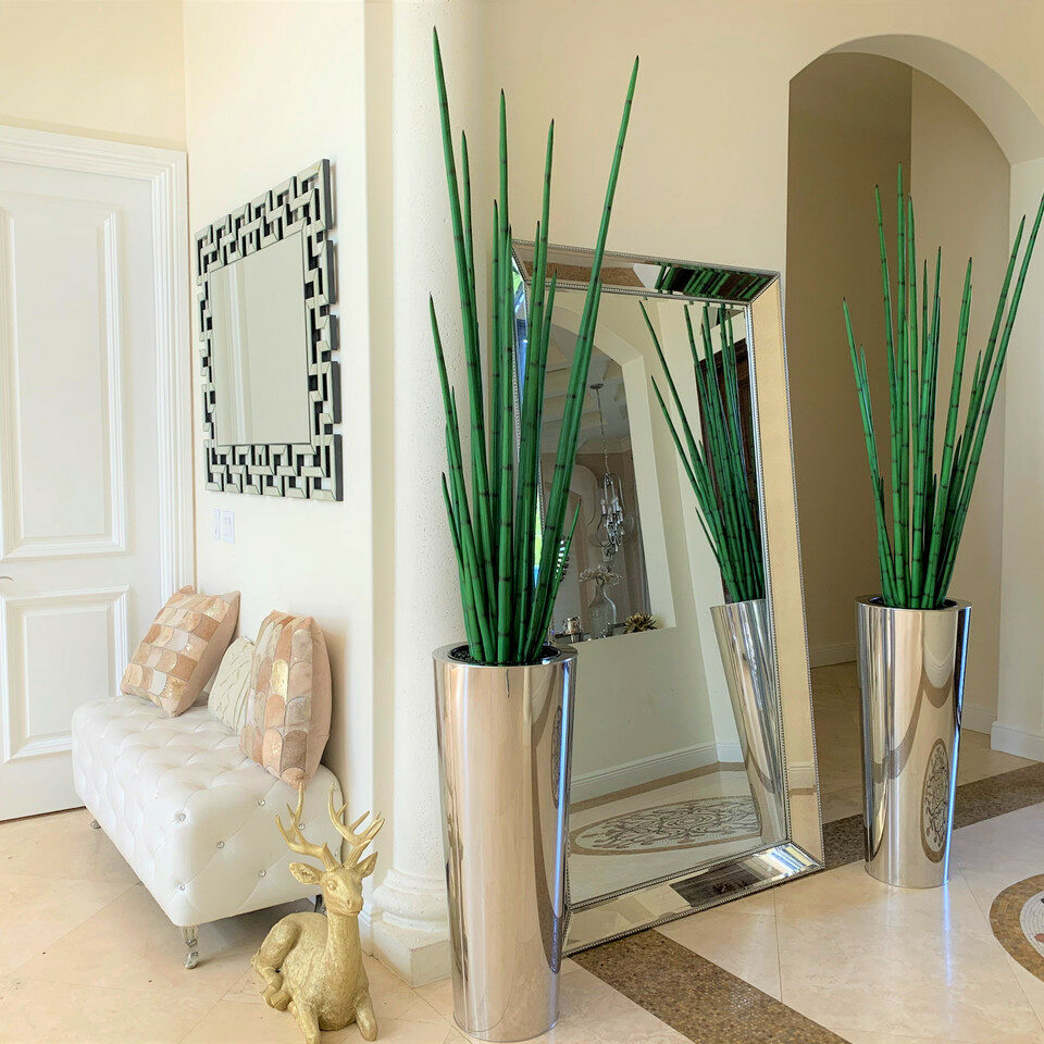 Largeelas artificial plant in vase