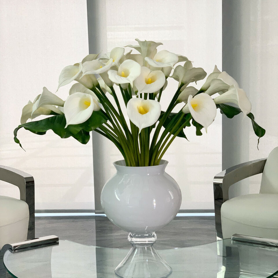 Elegaatin artificial plant in vase
