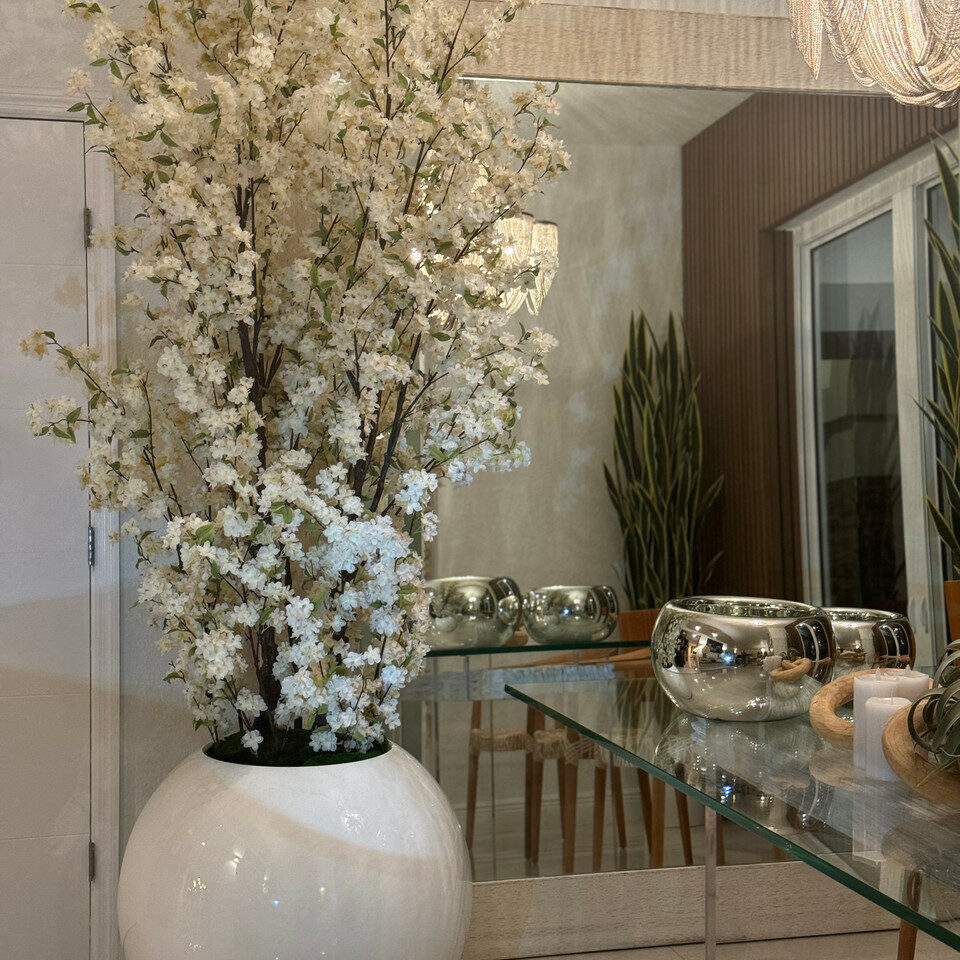 Glossemat artificial plant in vase