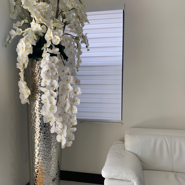 Cascaodon artificial plant in vase