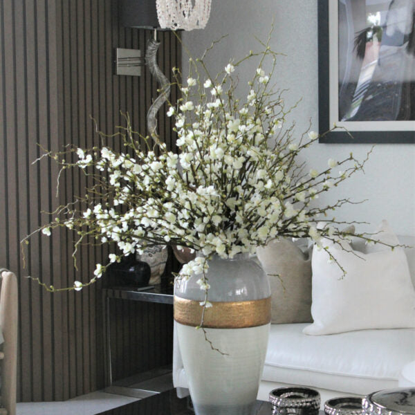 Goddeavir artificial plant in vase