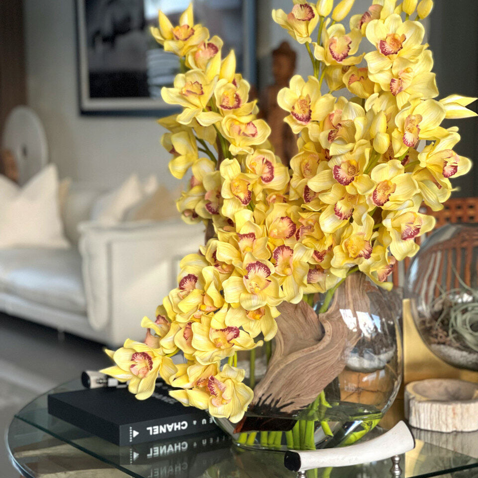 Yelloolin artificial plant in vase